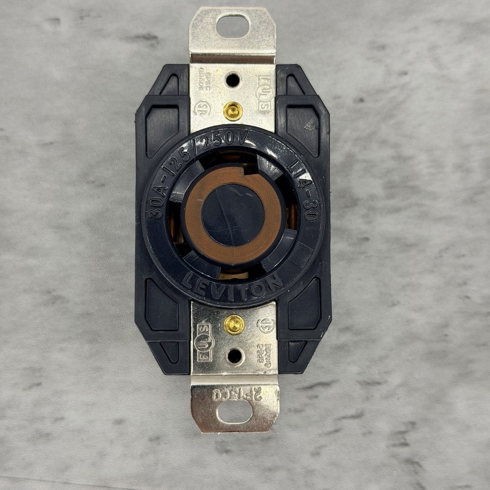 LEVITON 2710  L14-30R  30 AMP  125/250V LOCKING RECEPTACLES NOS